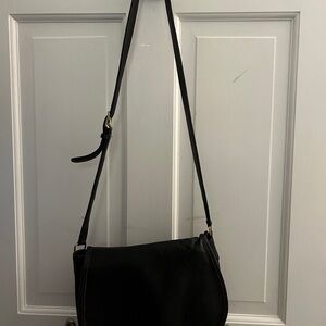 Rare 1980’s VTG Coach Soft Flap Series Leather Shoulder Purse 4050